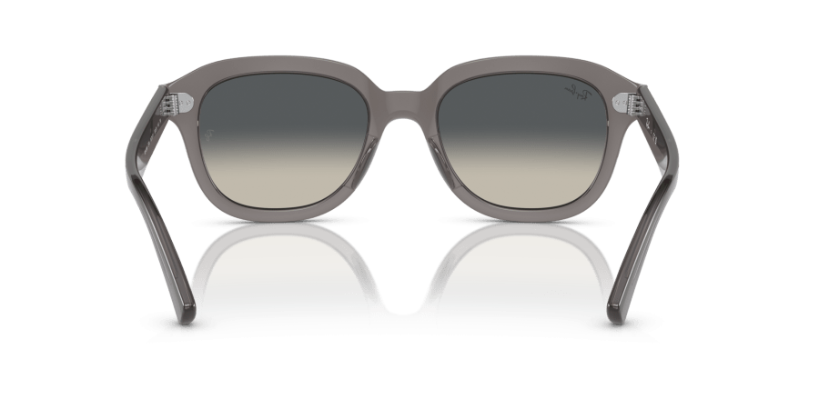 Ray-Ban - RB4398 - Erik - 667571 - Grigio scuro opalino - immagine 4